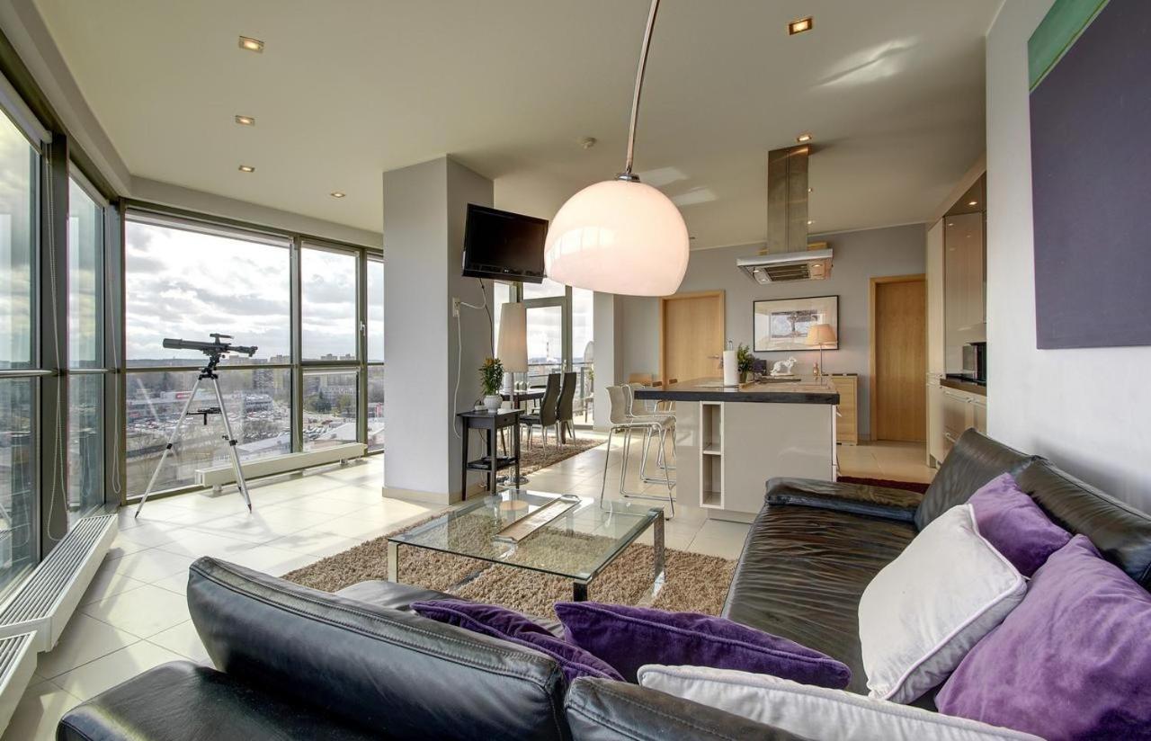 Helios Luxury Apartment In Vilnius Skyscraper Dış mekan fotoğraf