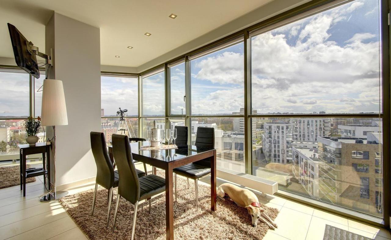 Helios Luxury Apartment In Vilnius Skyscraper Dış mekan fotoğraf