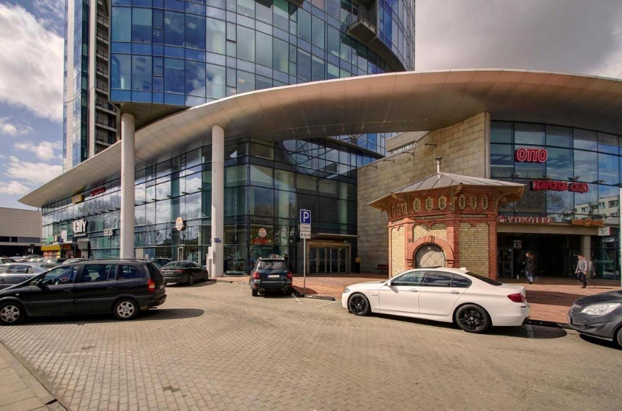 Helios Luxury Apartment In Vilnius Skyscraper Dış mekan fotoğraf