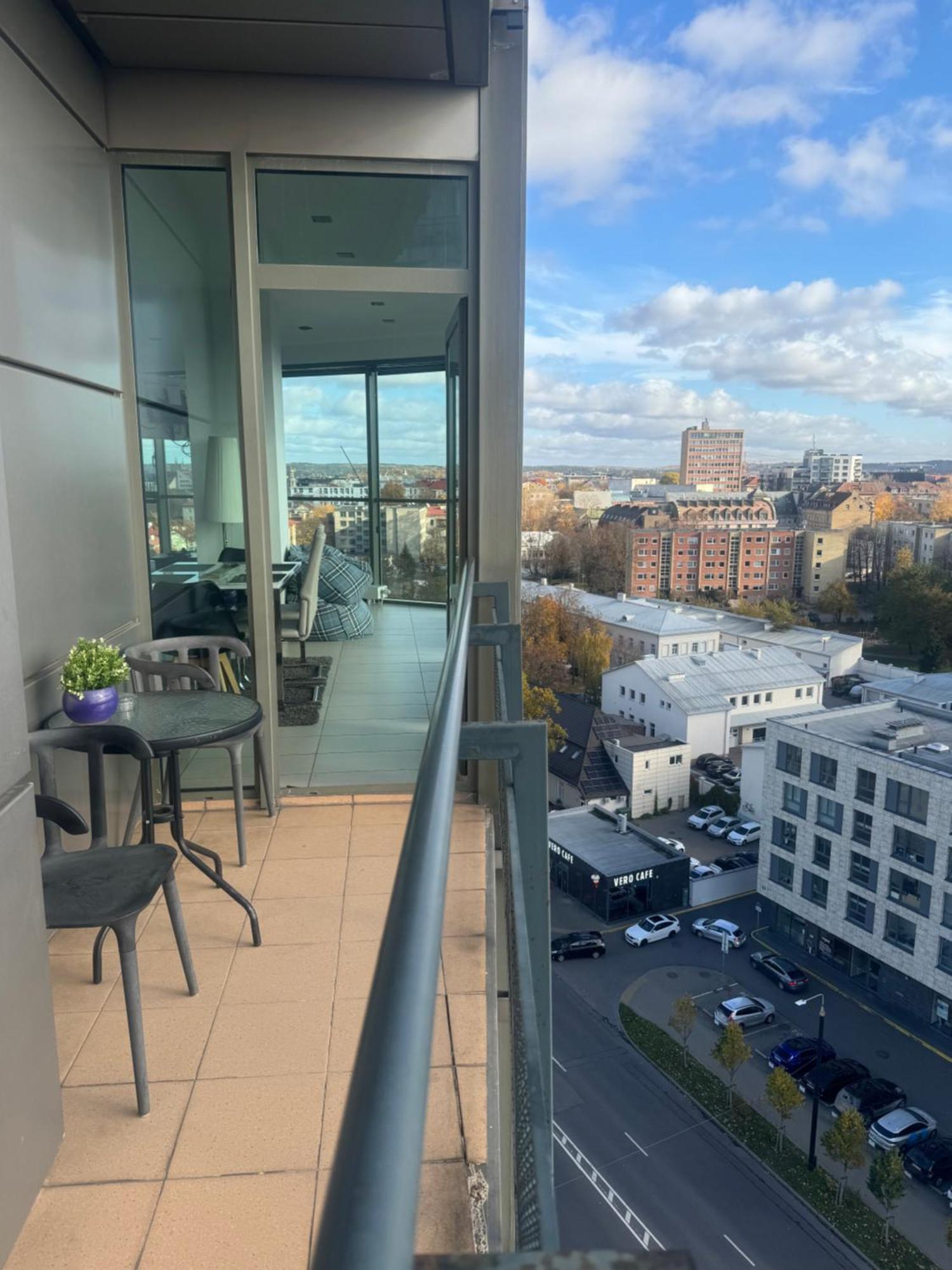 Helios Luxury Apartment In Vilnius Skyscraper Dış mekan fotoğraf